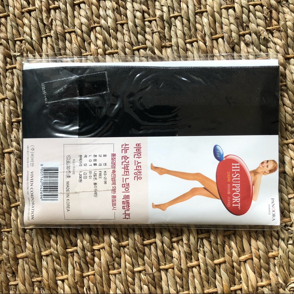 NWT sheer black tights - Picture 3 of 8
